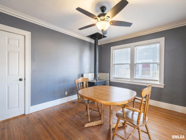 726 W CORRINGTON Avenue, Peoria, IL 61604