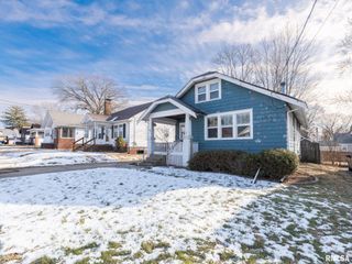 726 W CORRINGTON Avenue, Peoria, IL 61604