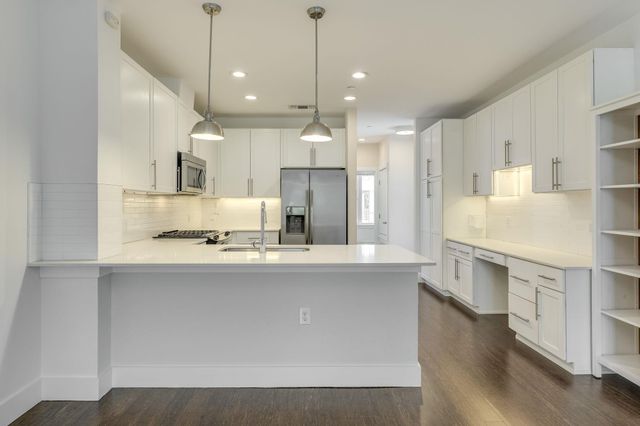 2801 Dulce LN 721, Austin, TX 78704