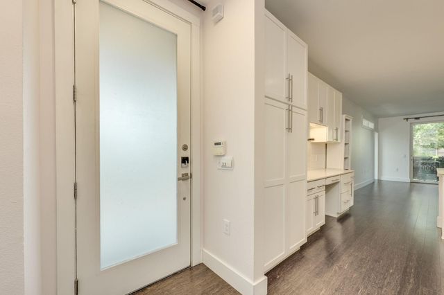 2801 Dulce LN 721, Austin, TX 78704