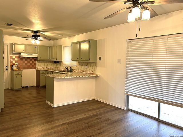 1033 Gettysburg, Schertz, TX 78154