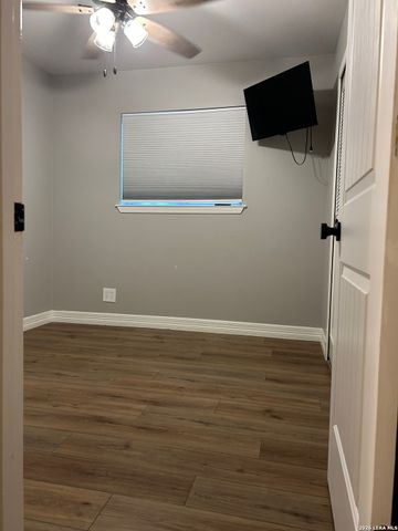 1033 Gettysburg, Schertz, TX 78154