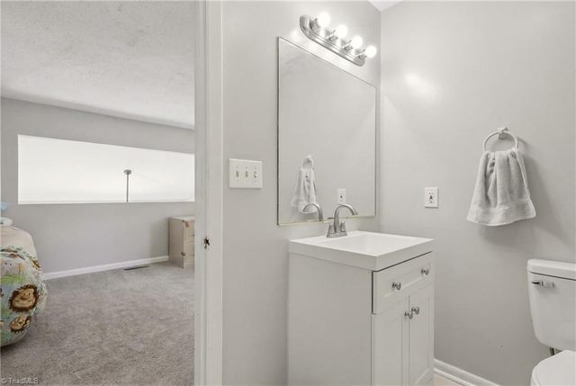 3588 Heathrow Drive, Winston-salem, NC 27127