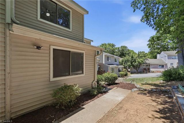 3588 Heathrow Drive, Winston-salem, NC 27127