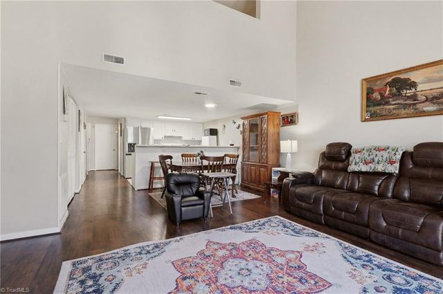 3588 Heathrow Drive, Winston-salem, NC 27127