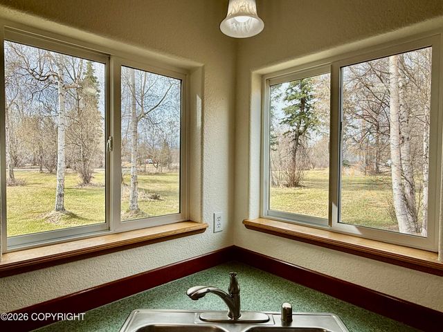 15721 E Sams Circle, Palmer, AK 99645