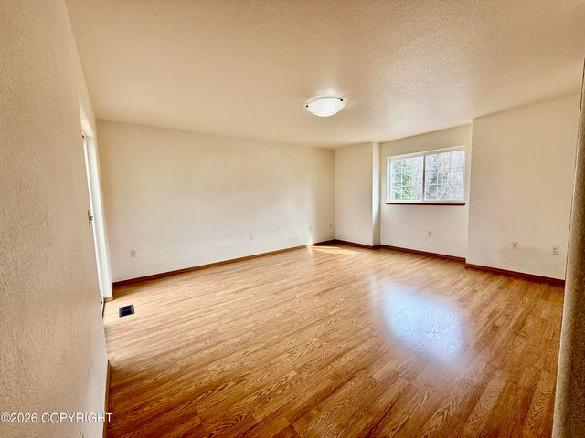 15721 E Sams Circle, Palmer, AK 99645