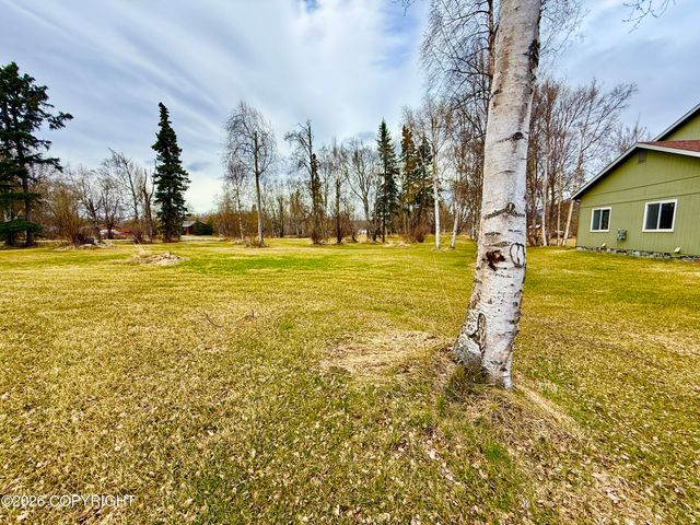 15721 E Sams Circle, Palmer, AK 99645