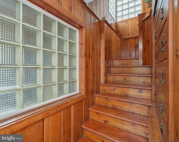 446 RIVER RD, Pipersville, PA 18947