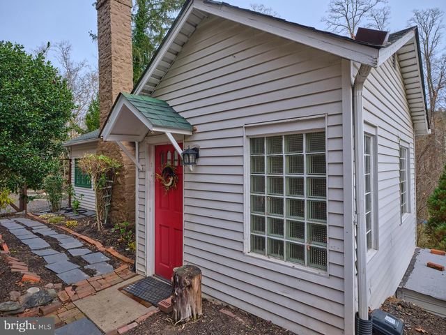 446 RIVER RD, Pipersville, PA 18947