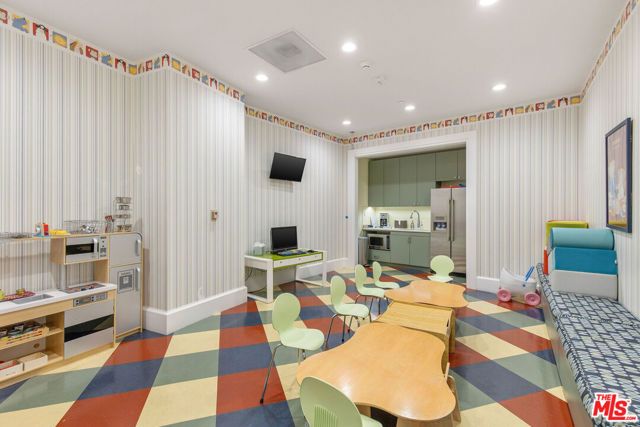 1 W Century Drive 24A, Los Angeles, CA 90067