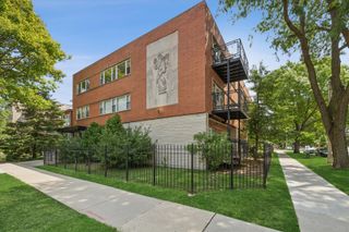 240 S Oak Park Avenue 305, Oak Park, IL 60302