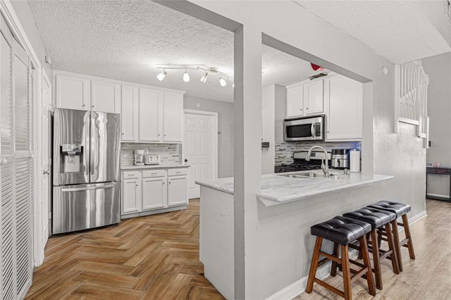 16306 Saint Helena Way, Houston, TX 77053