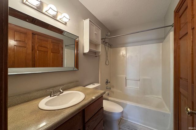 2805 OXFORD Street, Fort Wayne, IN 46806