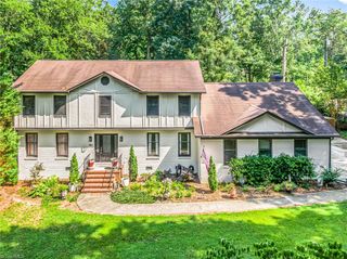 5211 Forest Oaks Drive, Greensboro, NC 27406