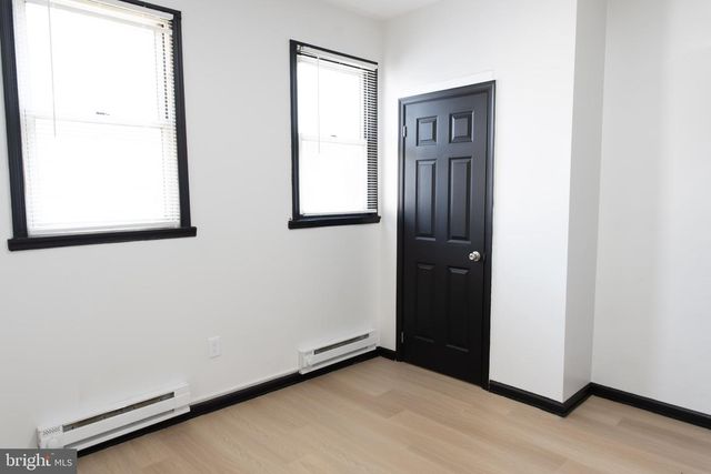 868 E CHELTEN AVE, Philadelphia, PA 19138