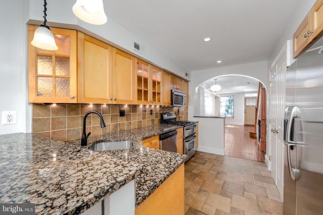 2224 BANK ST, Baltimore, MD 21231