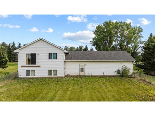 1418 130th Avenue, New Richmond, WI 54017