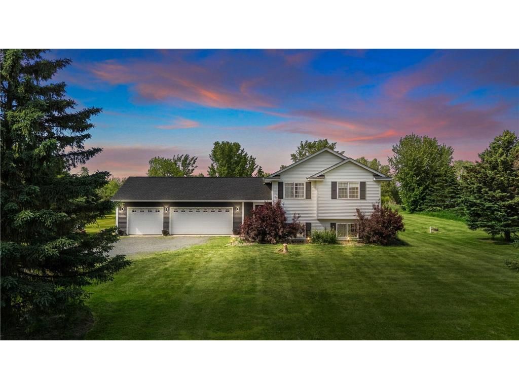 1418 130th Avenue, New Richmond, WI 54017