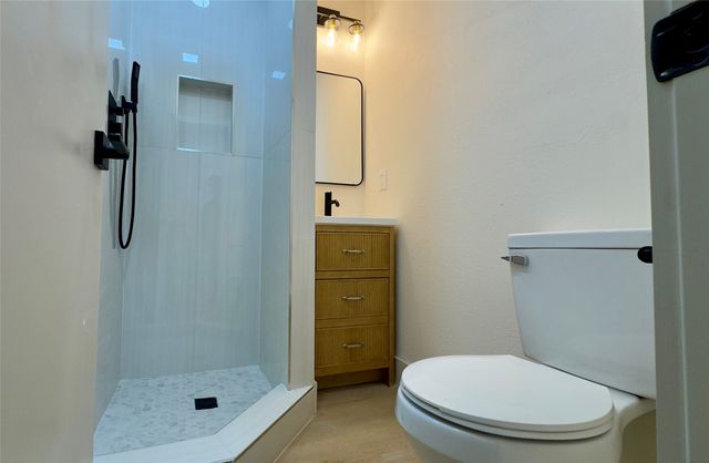 417 Valley Park Drive, Garland, TX 75043