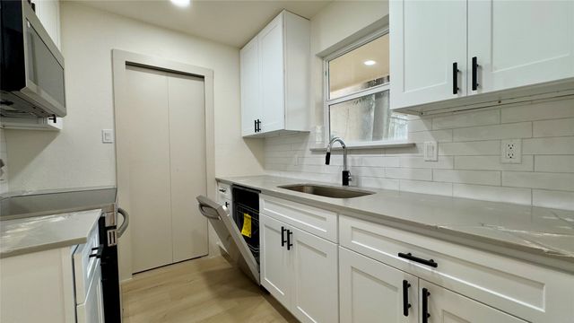 417 Valley Park Drive, Garland, TX 75043