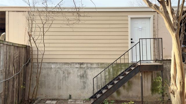 417 Valley Park Drive, Garland, TX 75043