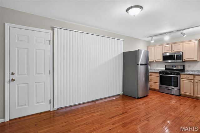 2560 Suffolk Place, Florissant, MO 63033