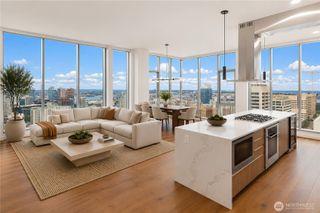 800 Columbia Street #3605, Seattle, WA 98104