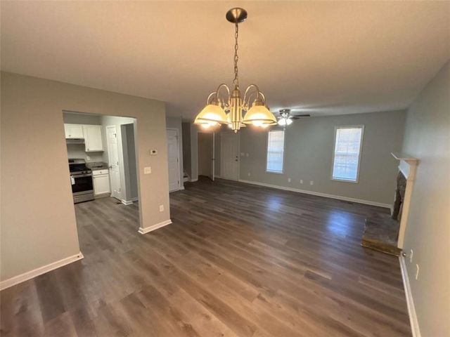 732 Newport Dr, Villa Rica, GA 30180