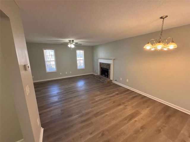 732 Newport Dr, Villa Rica, GA 30180