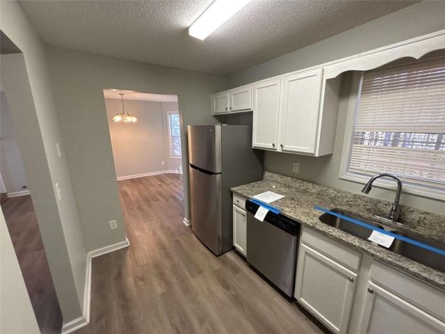 732 Newport Dr, Villa Rica, GA 30180