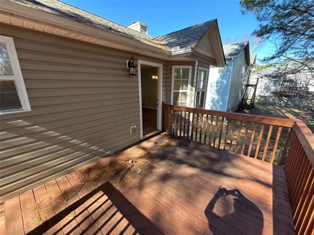 732 Newport Dr, Villa Rica, GA 30180