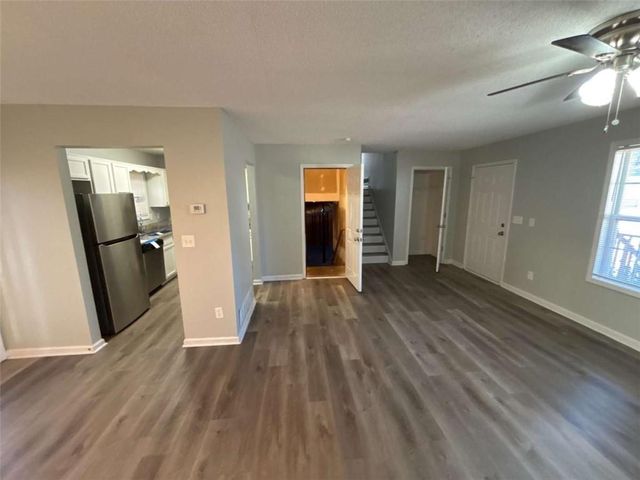 732 Newport Dr, Villa Rica, GA 30180