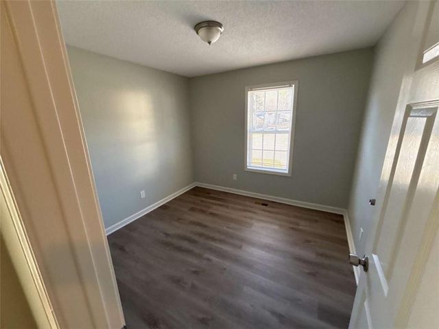 732 Newport Dr, Villa Rica, GA 30180