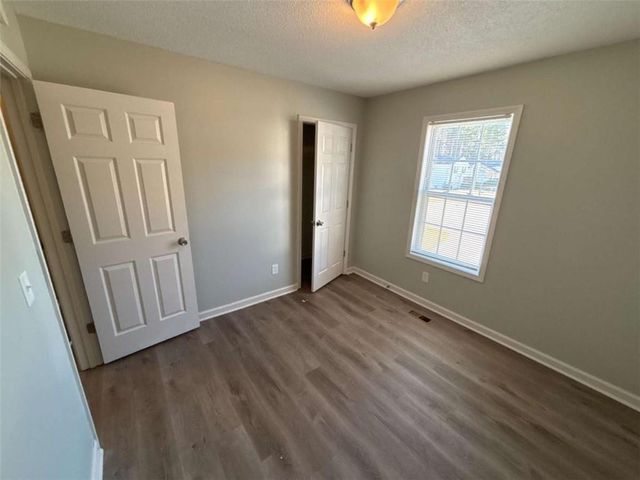 732 Newport Dr, Villa Rica, GA 30180