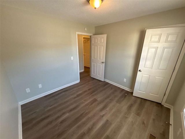 732 Newport Dr, Villa Rica, GA 30180