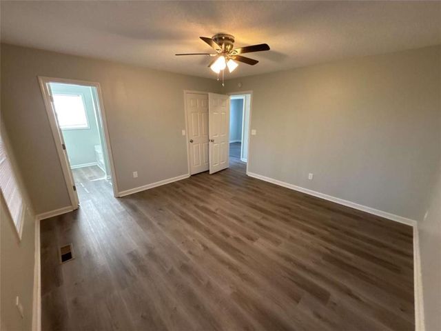 732 Newport Dr, Villa Rica, GA 30180