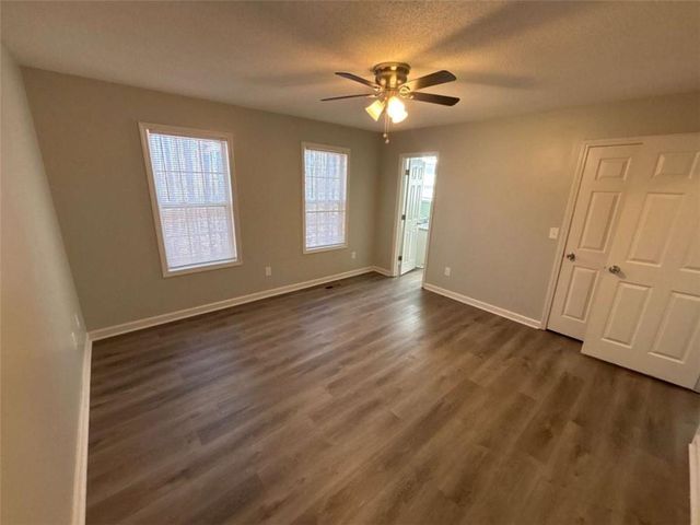 732 Newport Dr, Villa Rica, GA 30180