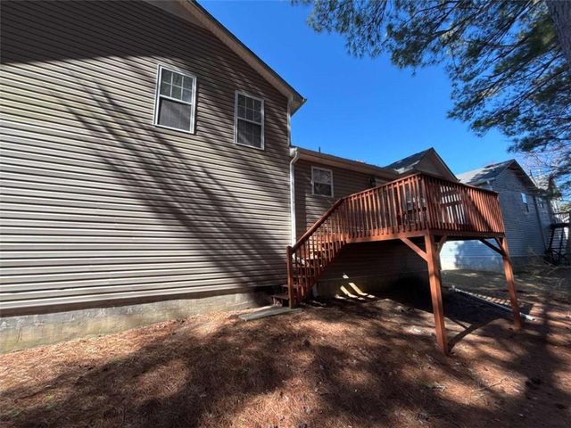 732 Newport Dr, Villa Rica, GA 30180