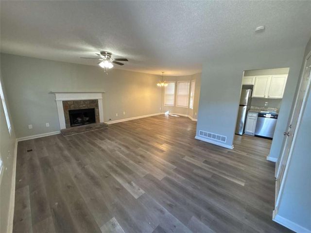 732 Newport Dr, Villa Rica, GA 30180