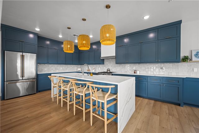 2215 S Mathis St, Rockport, TX 78382