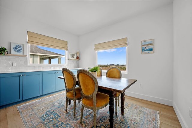 2215 S Mathis St, Rockport, TX 78382