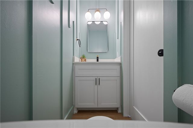 2215 S Mathis St, Rockport, TX 78382