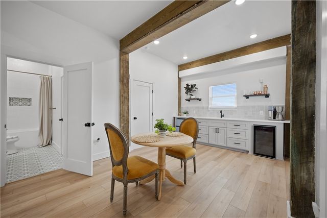 2215 S Mathis St, Rockport, TX 78382