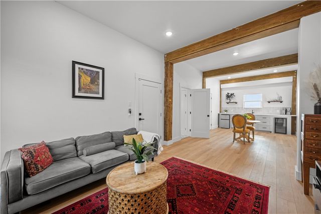 2215 S Mathis St, Rockport, TX 78382