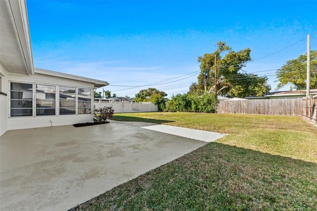 11095 87TH AVENUE, Seminole, FL 33772