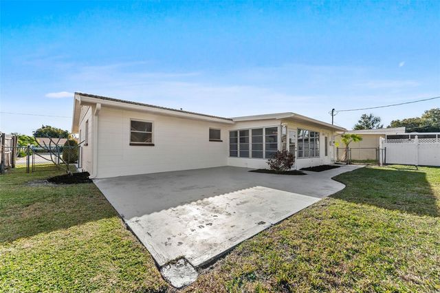 11095 87TH AVENUE, Seminole, FL 33772