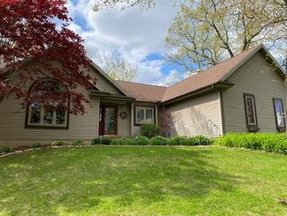 13033 3020 East Street, Spring Valley, IL 61362