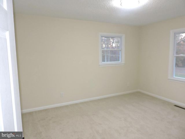 52 FOREST HILL LN, Stafford, VA 22556