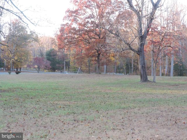 52 FOREST HILL LN, Stafford, VA 22556